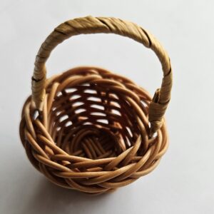 kurv ,liten 5cm,lys brun